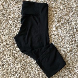 Gap Body Capri Black Workout Leggings